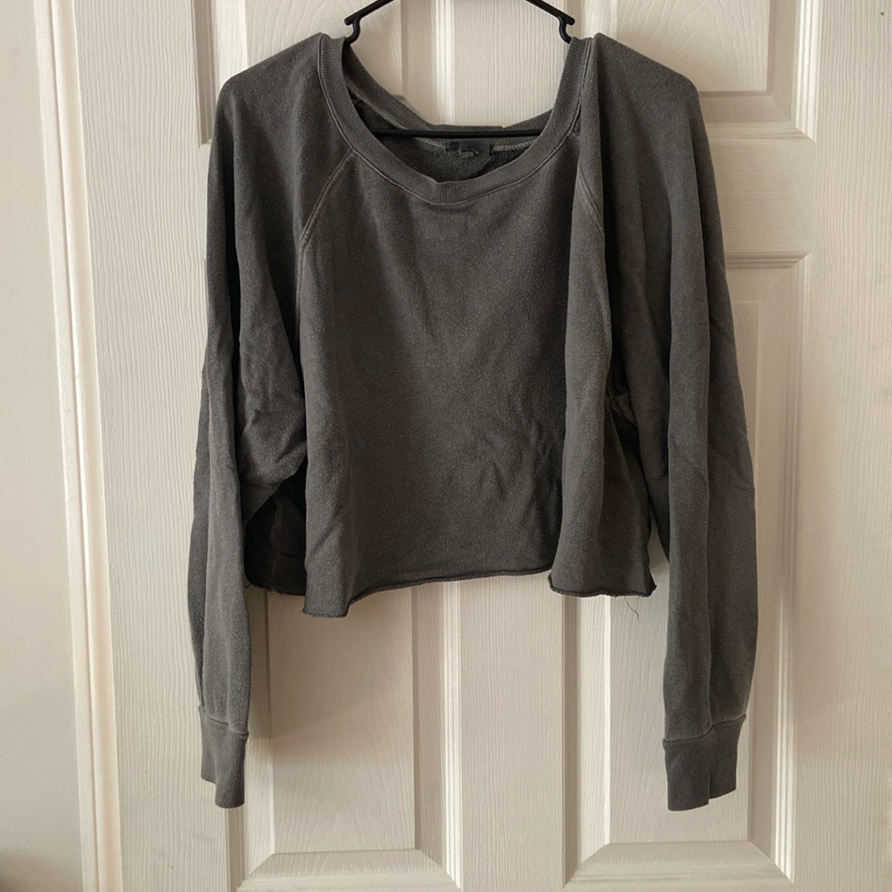 It is well LA raglan sleeve cropped pullover size L